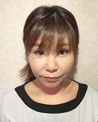 津賀山　愛子