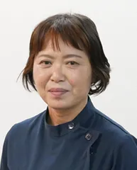 中村　智巳